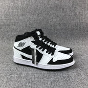Jordan Air Jordan 1 Mid Black White Sneakers 554724-113