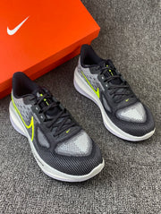 Nike Air Zoom Vomero 17 Running Shoes Black Volt FB1309-001