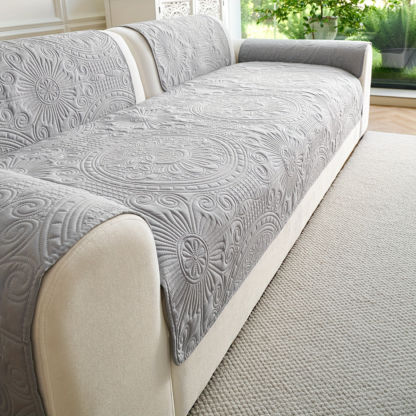 - (Yuanxin) a Single Solid Color Sofa Cushion, Featuring a Modern Ultrasonic Embossing Design, Available in Various Styles And Sizes Suitable for Different Settings, a Universal Non-Slip Sofa Cover for All Seasons, And a Furniture Protection Cover