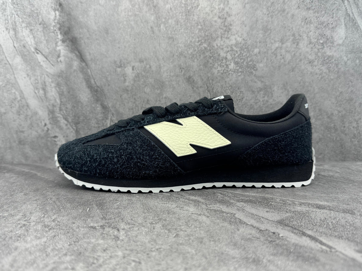New Balance U471XA Black Sneakers