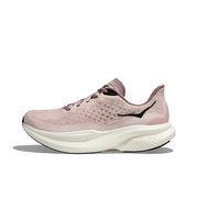 Nike Mach 6 Running Shoes in Pink