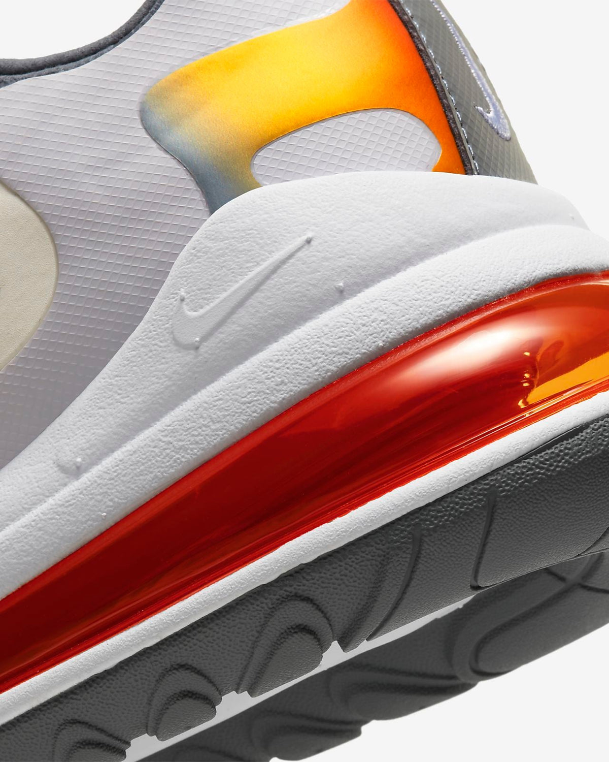 Nike Air Max 270 React Sneakers CD6615-100