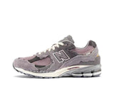 New Balance M2002RDY Sneakers in Gray
