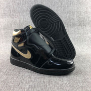 Jordan Air Jordan 1 High OG Black Gold Sneakers 555088-032