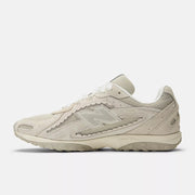 New Balance 204L