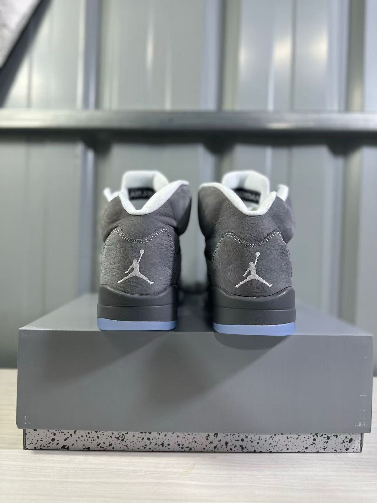Air Jordan 5 Wolf Grey Sneakers DD0587-002