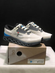On Cloudstratus 3 Running Shoes in Cream and Gray