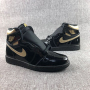 Jordan Air Jordan 1 High OG Black Gold Sneakers 555088-032