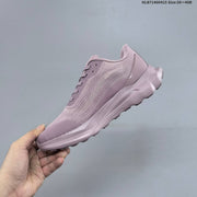 Alo Yoga Alo Runner Low-Top Sneakers in Mauve