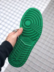 Air Jordan 1 High Pine Green Black Sneakers 555088-030