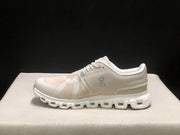 On Cloud 6 Sneakers in Pearl White
