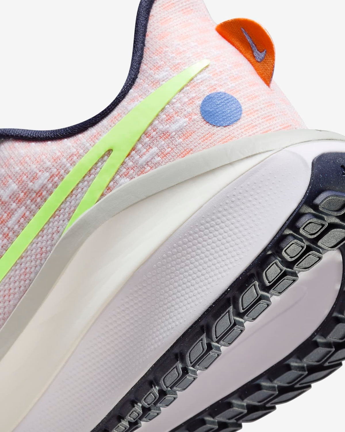 Nike Air Zoom Vomero 17 Running Shoes FB8502-100