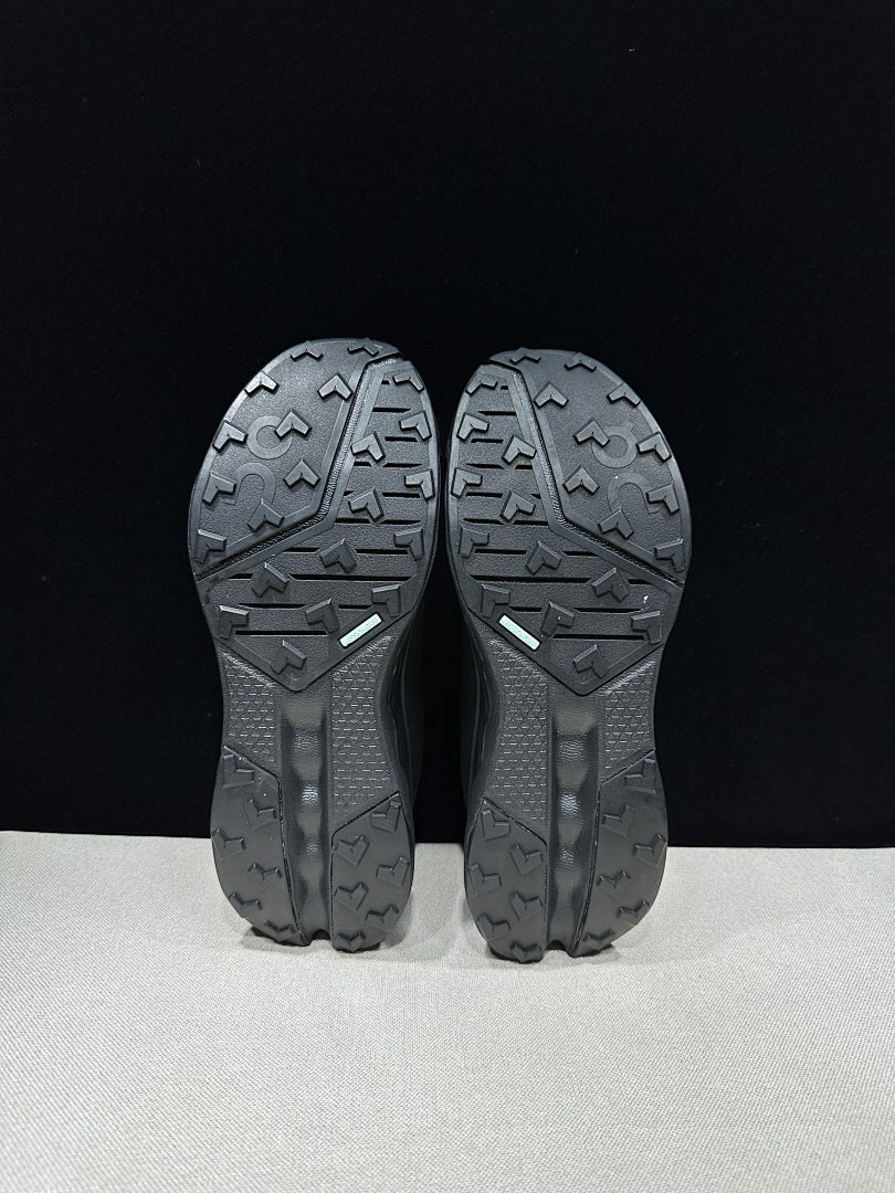 On Cloudsurfer Trail 2 Black Trail Sneakers