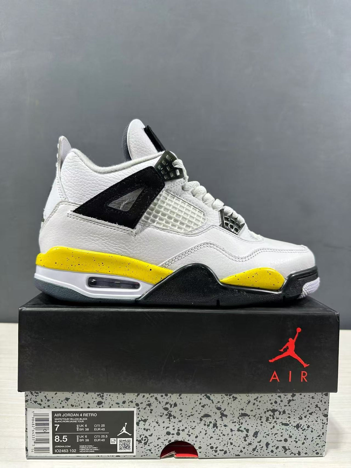 Jordan Air Jordan 4 Retro White Yellow Black Sneakers IO2468-102