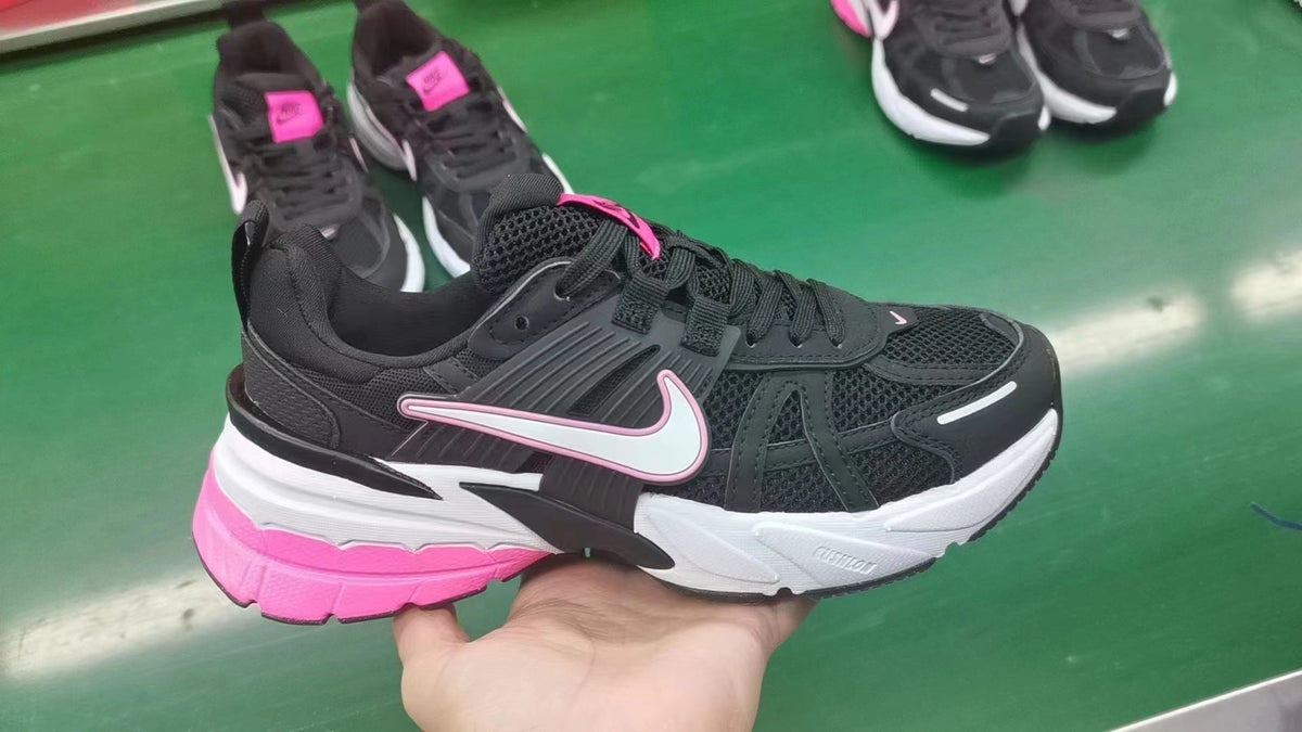 Nike FD0736-104 Black and Pink Sneakers