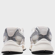 Women's V5 RNR - Summit White/Light Orewood Brown/Sail/Black