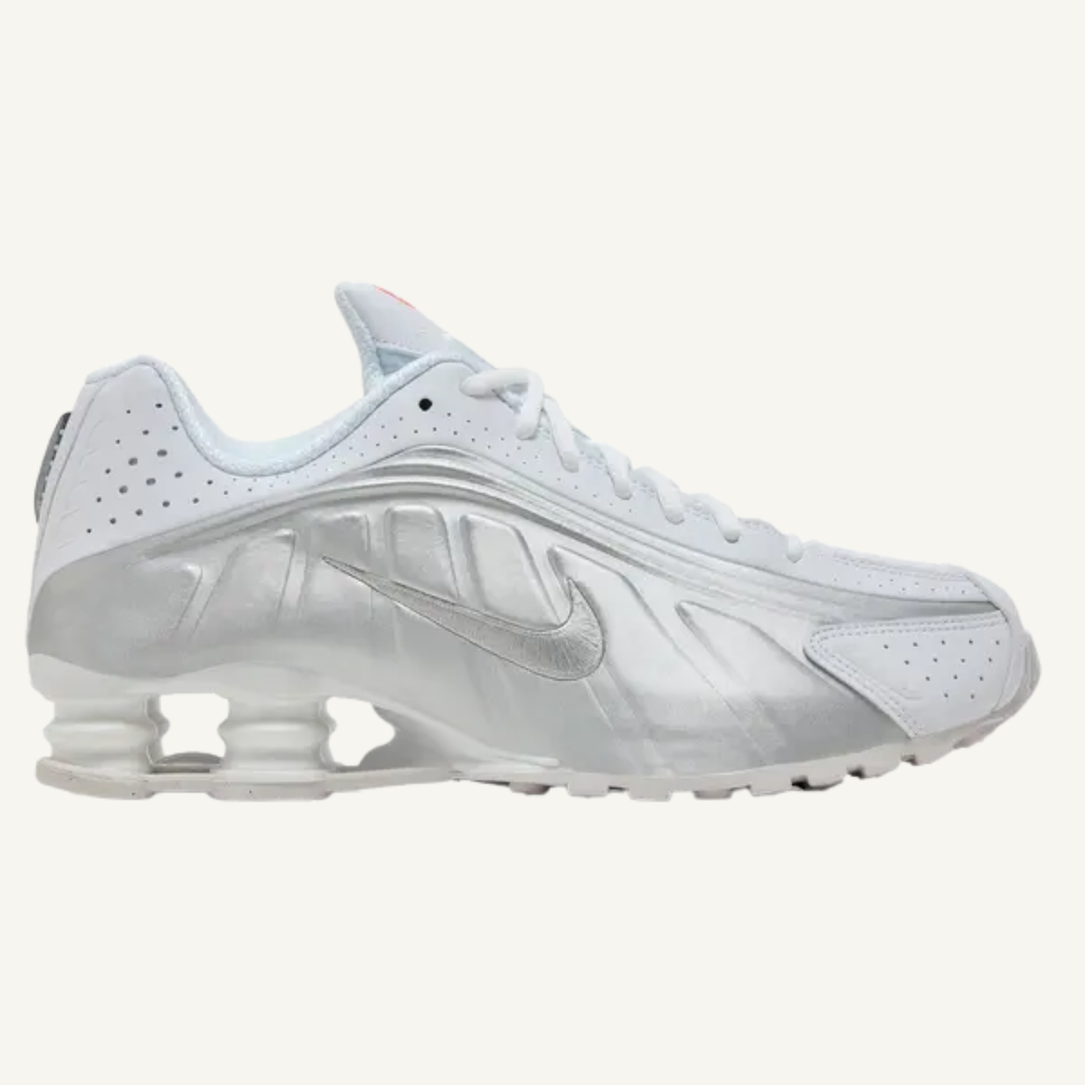 Nike Men's White/Metallic Silver Shox R4 Sneakers, HQ1988 101