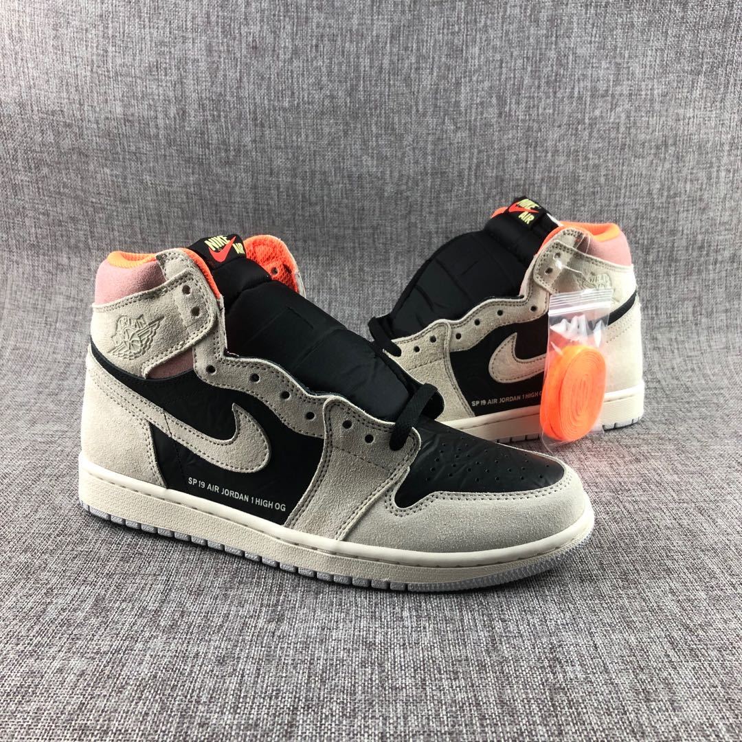 Jordan Air Jordan 1 High OG Grey Black Pink 555088-018