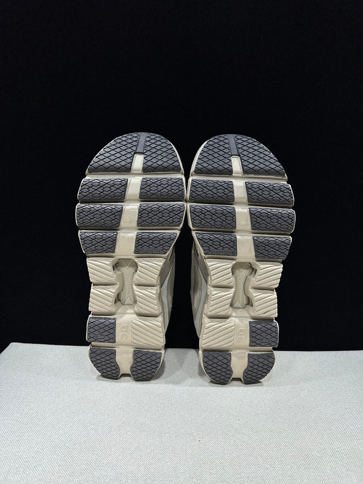 On Cloud X FKA twigs Sneakers in Beige and Grey