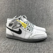 Air Jordan 1 Retro High OG White Grey Dot Sneakers