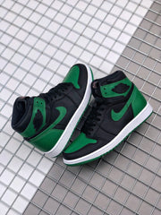 Air Jordan 1 High Pine Green Black Sneakers 555088-030