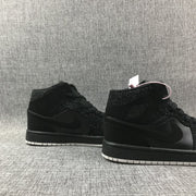 Jordan Air Jordan 1 Mid Black and White Sneakers 554724-001
