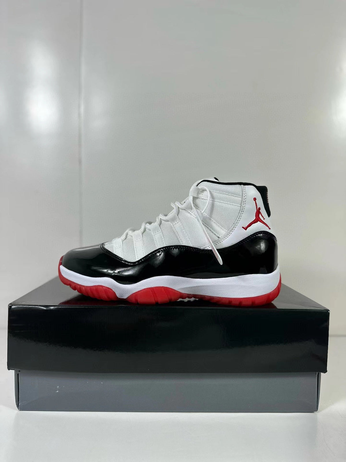 Jordan Air Jordan 11 Retro Concord Bred Sneakers CT8012-106