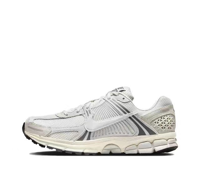 Nike Zoom Vomero 5 Sneakers HF0731-007