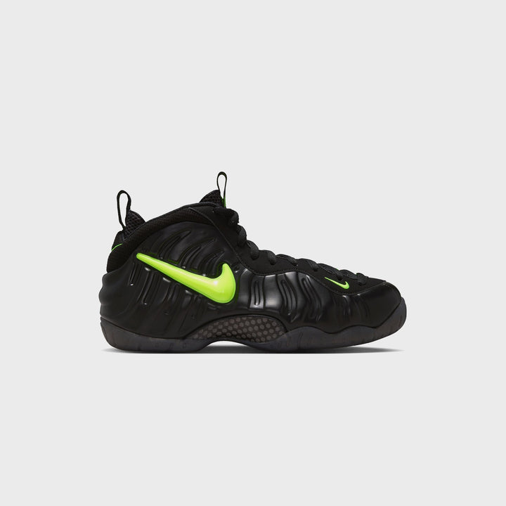 Nike Air Foamposite Pro - Black / Voltage Yellow