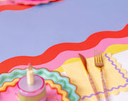 Scalloped Soirée Paper Table Runner (25 ft, cut to fit)