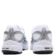 Women's Air Max Moto 2K - White/Photon Dust/Metallic Silver/Black