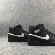 Air Jordan 1 Mid Black White Sneakers 554724-049