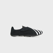 adidas x Pharrell Williams Vario Flat Earther - Black / White