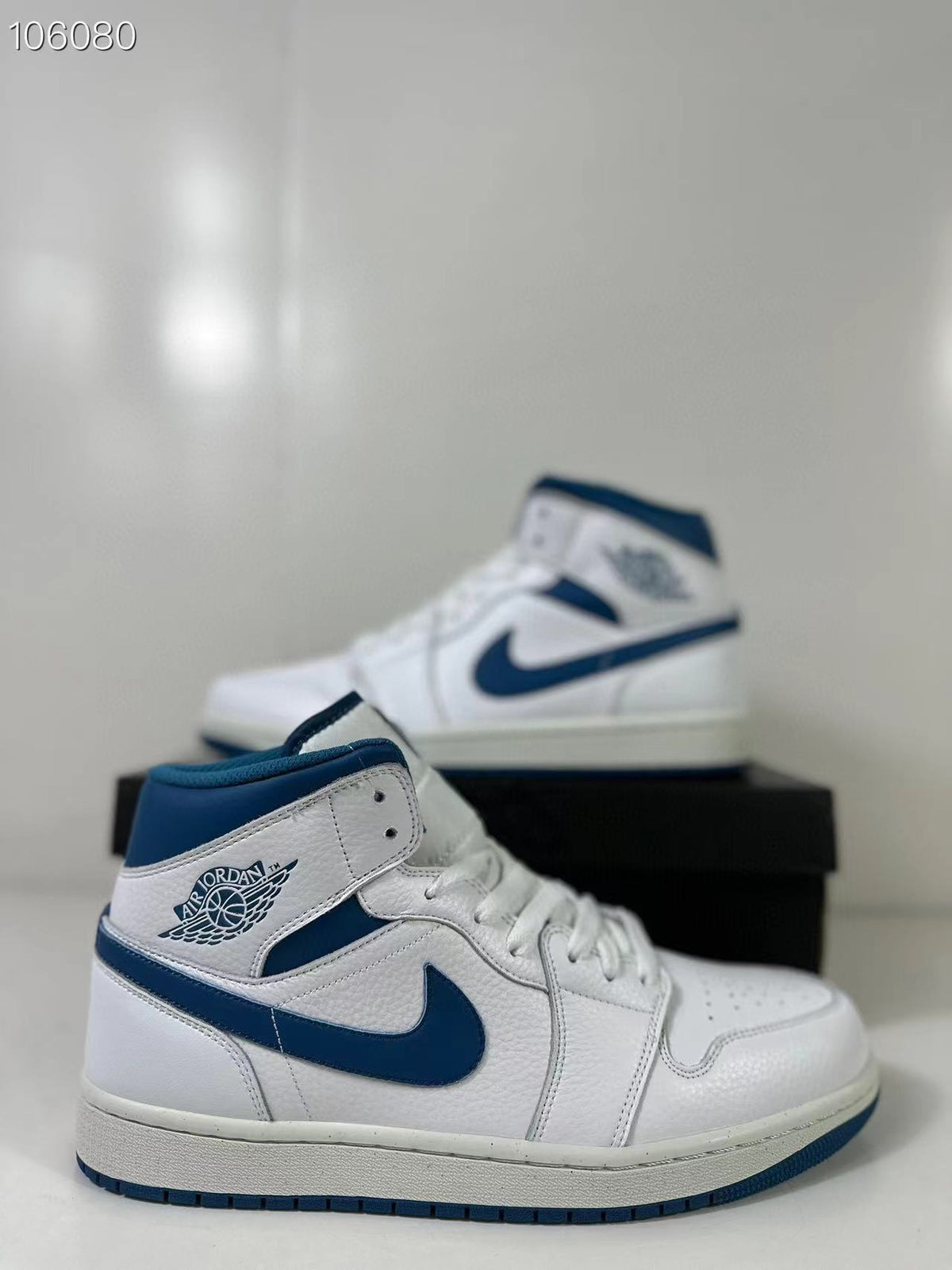 Jordan Air Jordan 1 Mid White Blue FN5215-141 Sneakers