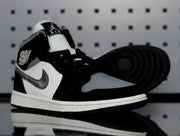 Jordan 1 Retro High OG Black White Sneakers 852542-011