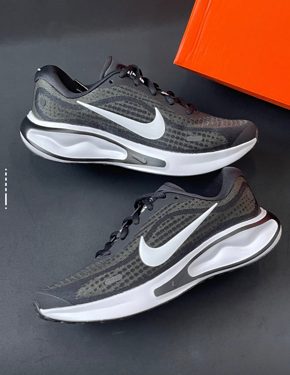 Nike Journey Run Road Running Shoes Black White FN0228-001