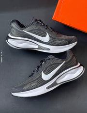 Nike Journey Run Road Running Shoes Black White FN0228-001