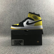 Air Jordan 1 Mid SE Black Yellow Toe Sneakers 852542-071