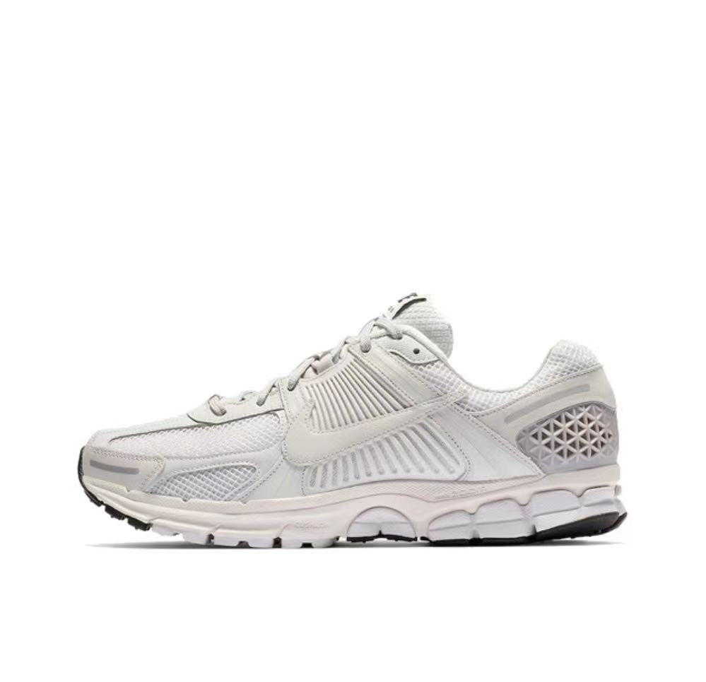 Nike BV1358-001 White Running Sneakers