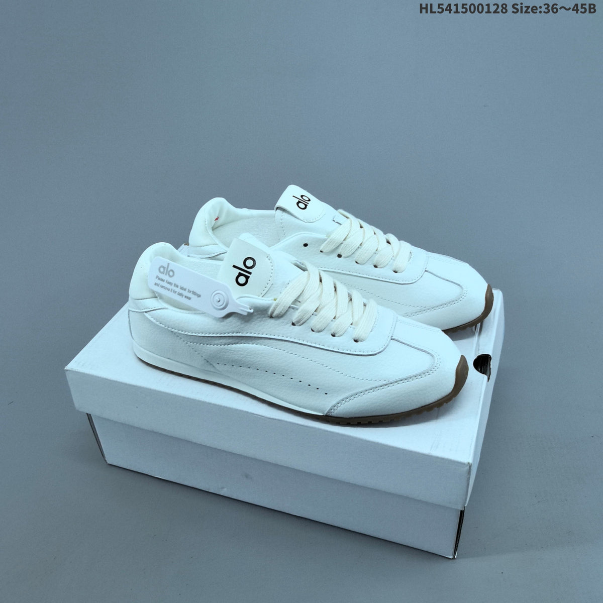 Alo Yoga Sunset Sneaker Low-Top in White and Black