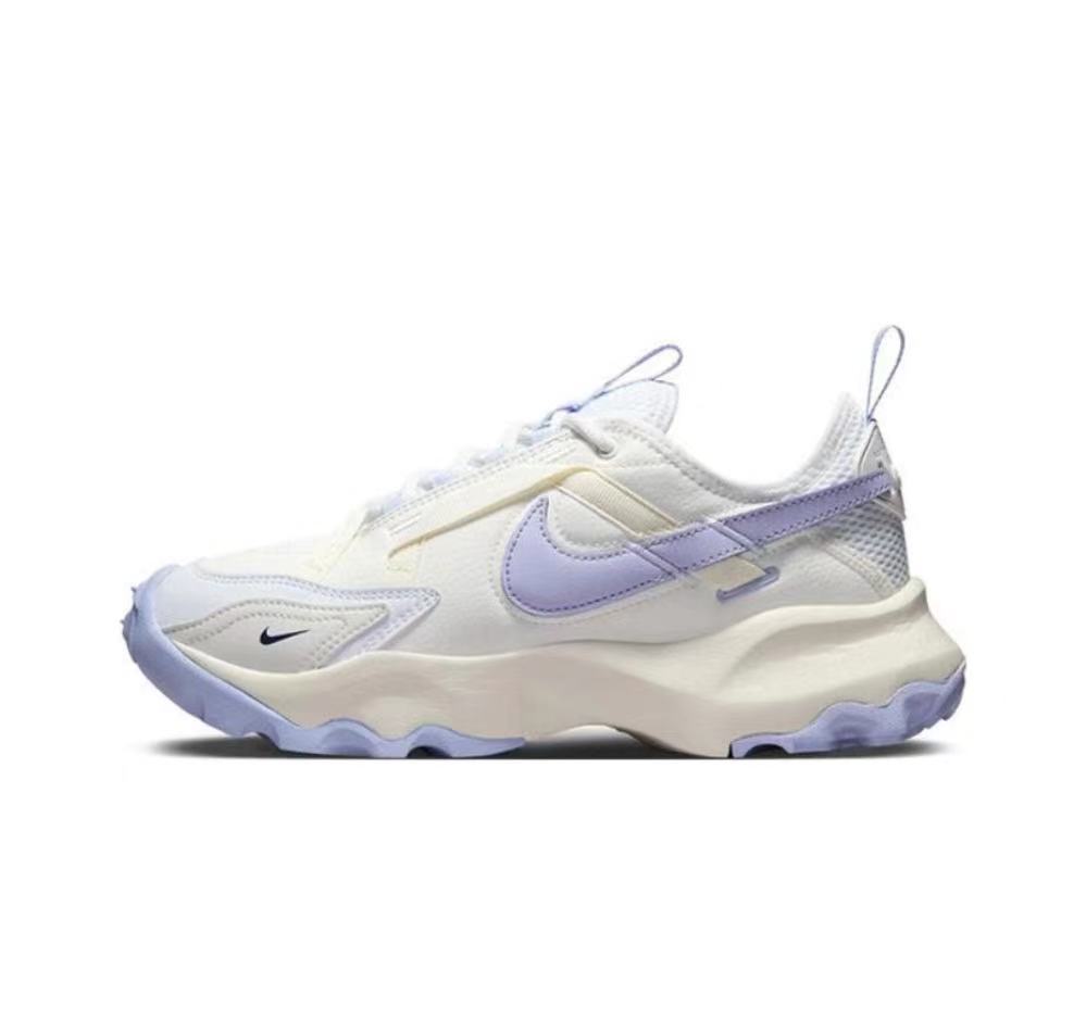 Nike FD0385-121 Sneakers in White and Lavender