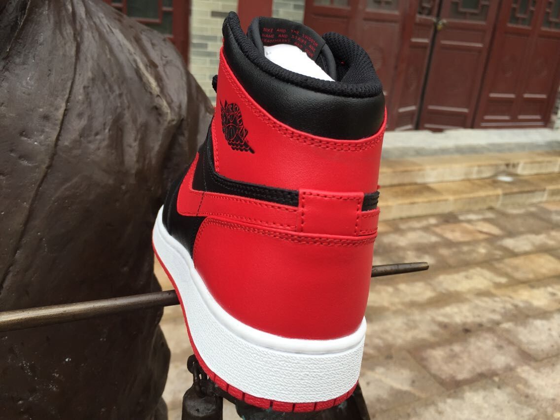 Air Jordan 1 High Black Red White Sneakers