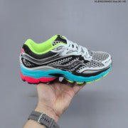 Saucony ProGrid Omni 9 Retro Running Shoes