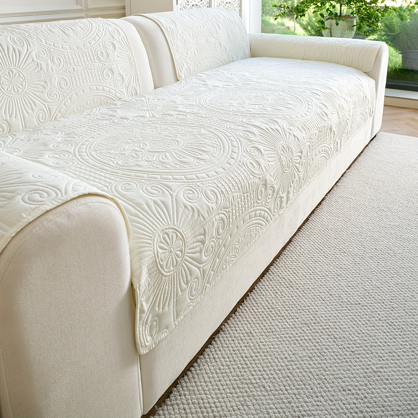 - (Yuanxin) a Single Solid Color Sofa Cushion, Featuring a Modern Ultrasonic Embossing Design, Available in Various Styles And Sizes Suitable for Different Settings, a Universal Non-Slip Sofa Cover for All Seasons, And a Furniture Protection Cover