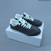 Alo Sunset Sneakers in Suede-Look Low-Top Style