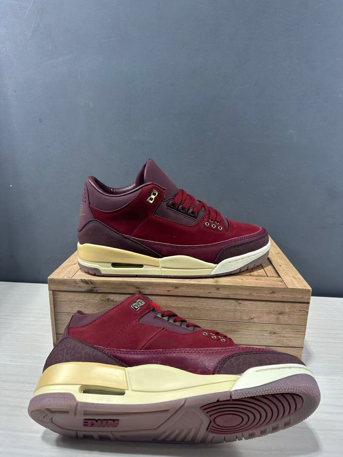 Jordan Air Jordan 3 Retro OG Burgundy Sneakers IO7744-600