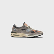 New Balance Made in UK 991v2 - Dove / Alloy / Silver